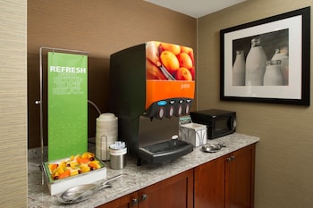 hampton inn and suites syracuse carrier circle