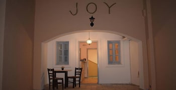 Joy Beach Hotel,Megalochori>>Fira,3 star