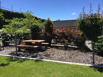alexandra motor lodge