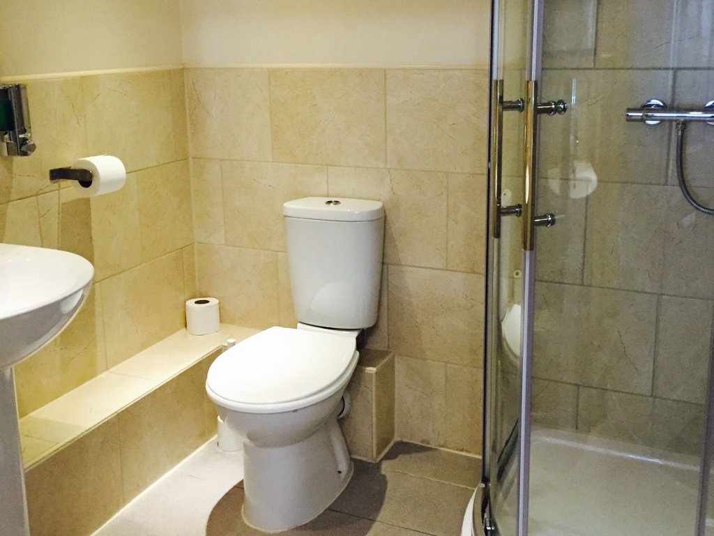 The Vaults,Shropshire>>Shrewsbury,2.5 star