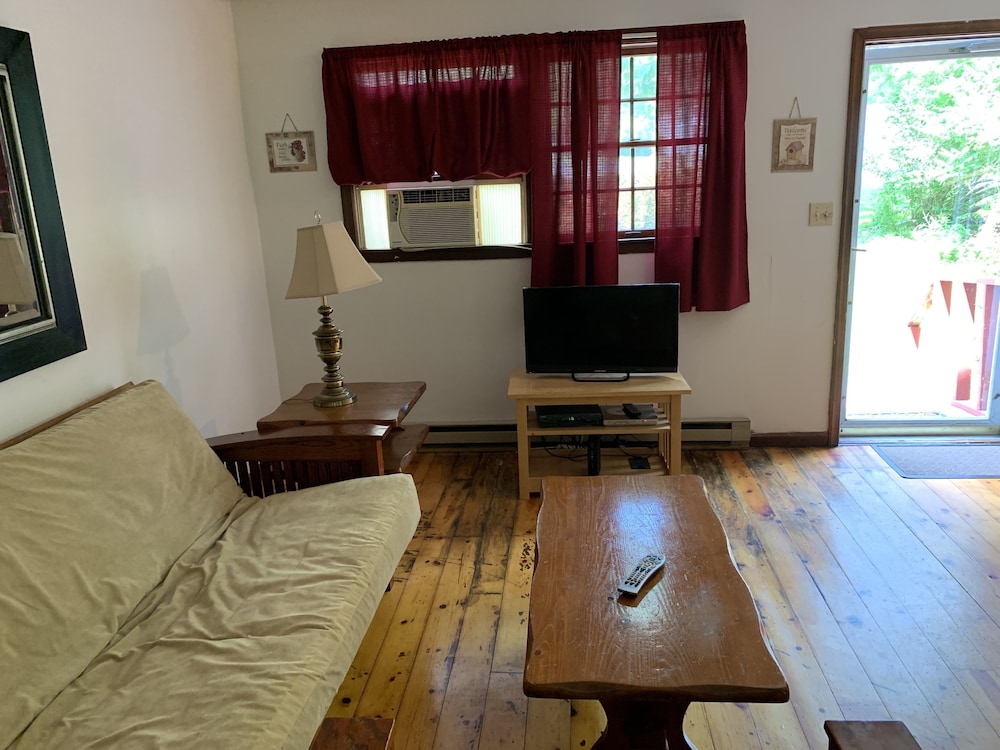 echo valley cottages