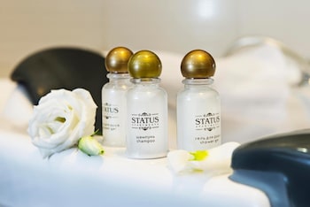 hotel status apartments
