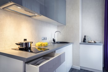hotel status apartments