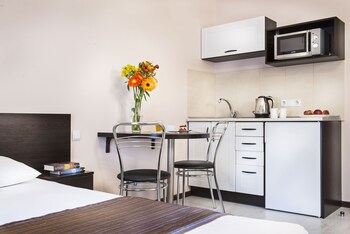 hotel status apartments
