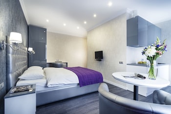 hotel status apartments