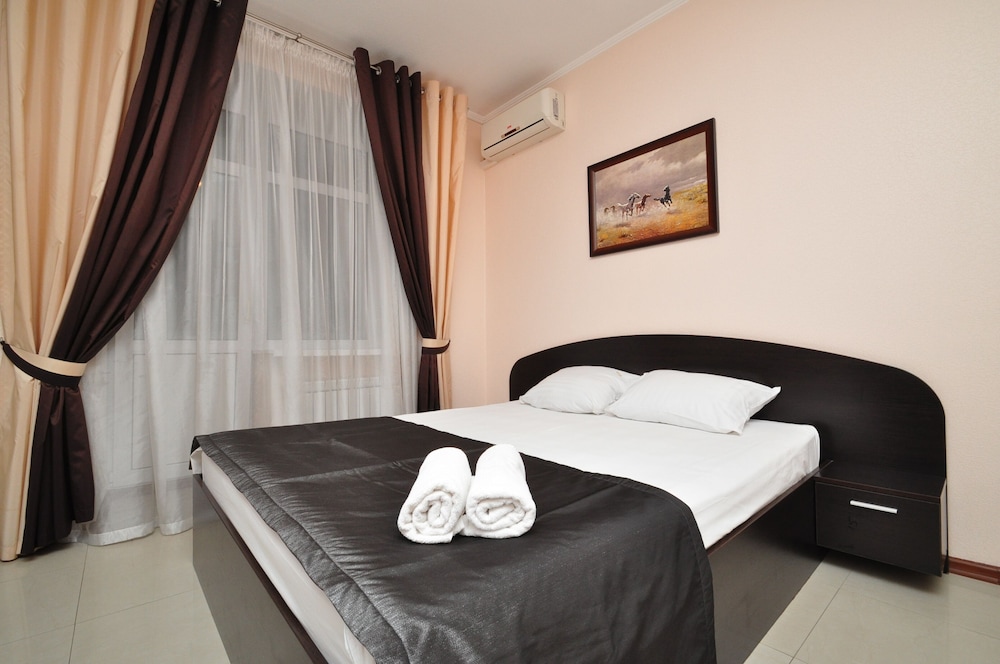 hotel status apartments