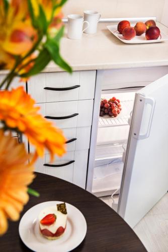 hotel status apartments