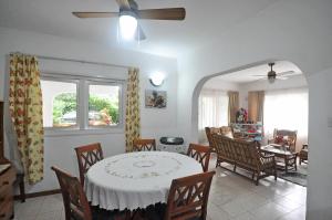 le manglier guest house