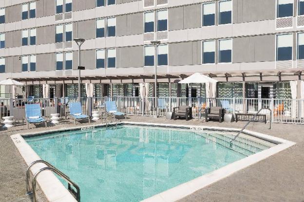 aloft greenville downtown