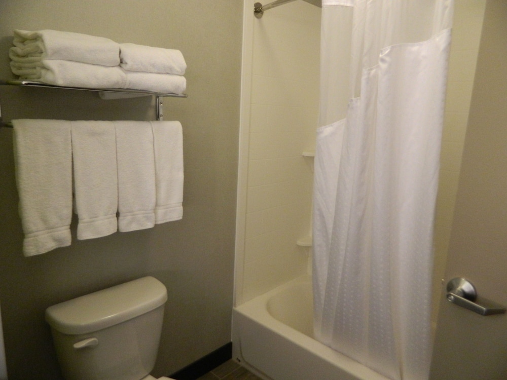 holiday inn express and suites shippensburg by ihg