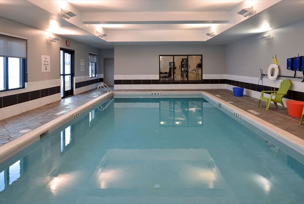 holiday inn express and suites shippensburg by ihg