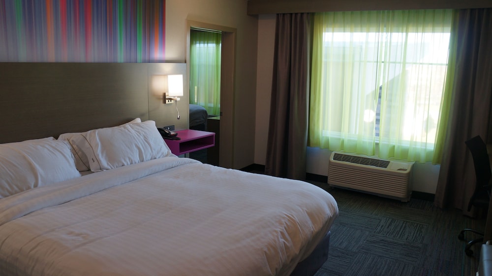 holiday inn express and suites shippensburg by ihg
