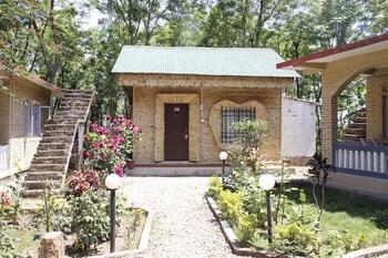 Gorkha Hamlet Resort,Chitwan>>Bharatpur,3 star