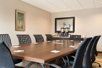 Hampton Inn & Suites Kenosha Pleasant Prairie,Kenosha>>Bristol,3 star