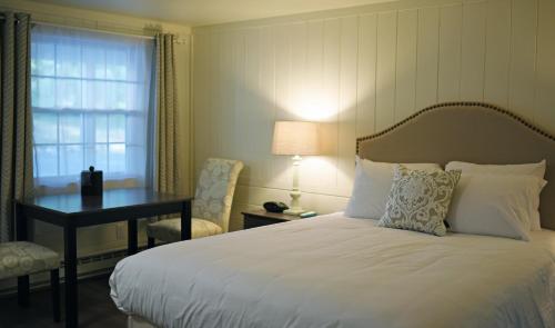 sandwich inn and suites