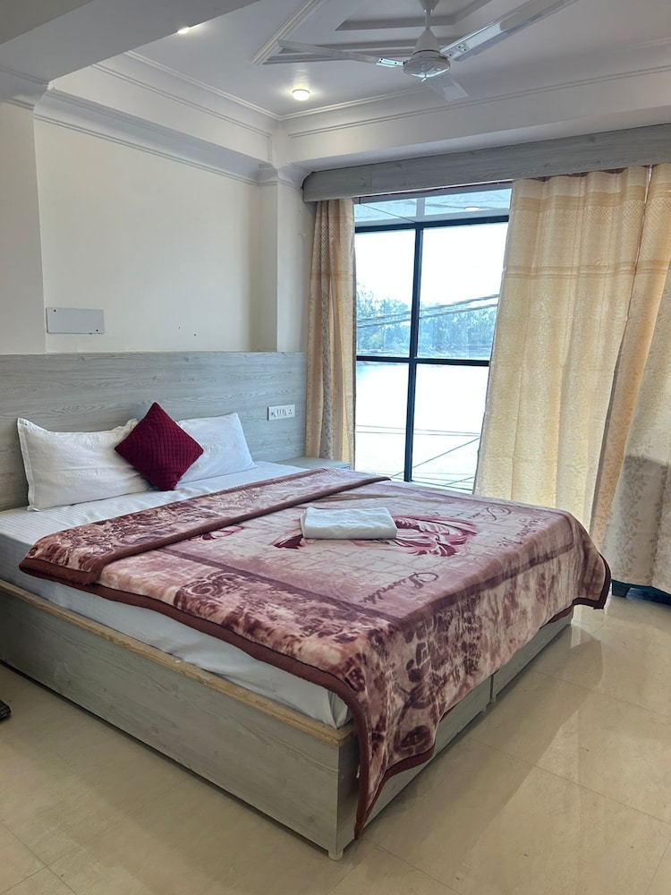 sonis mansion shivsagar
