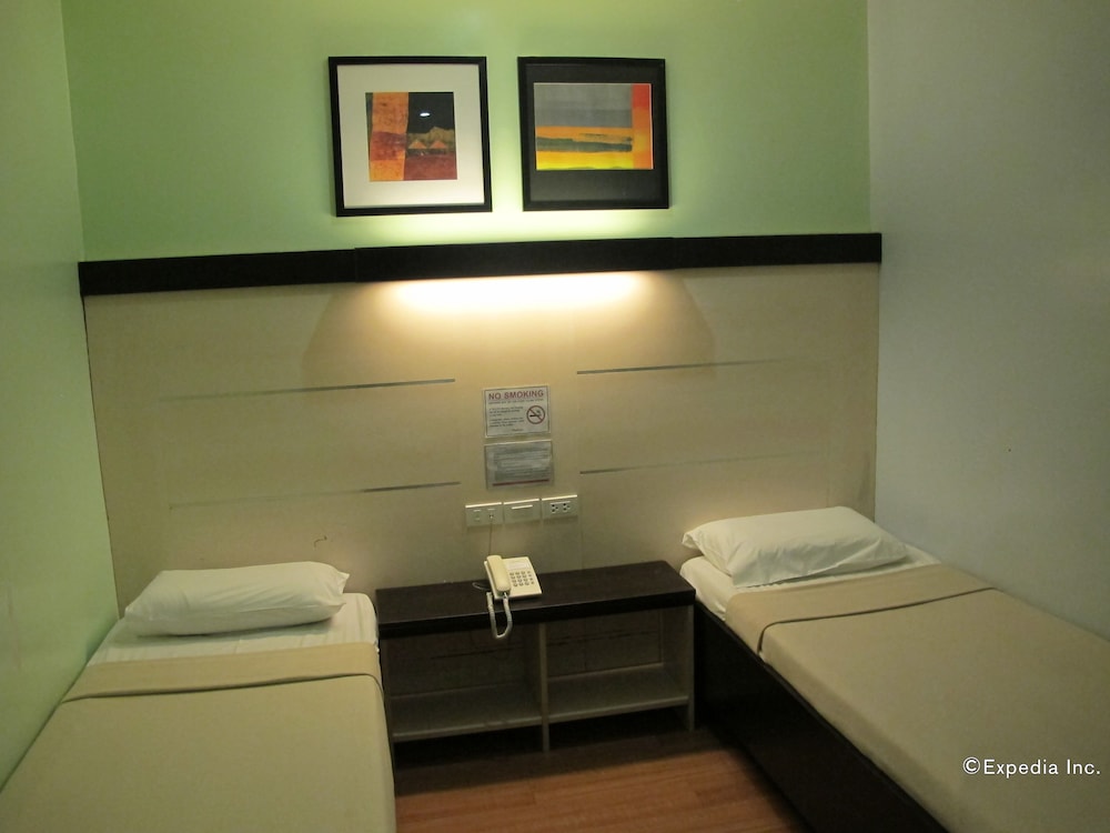 sugbutel family hotel cebu powered by cocotel
