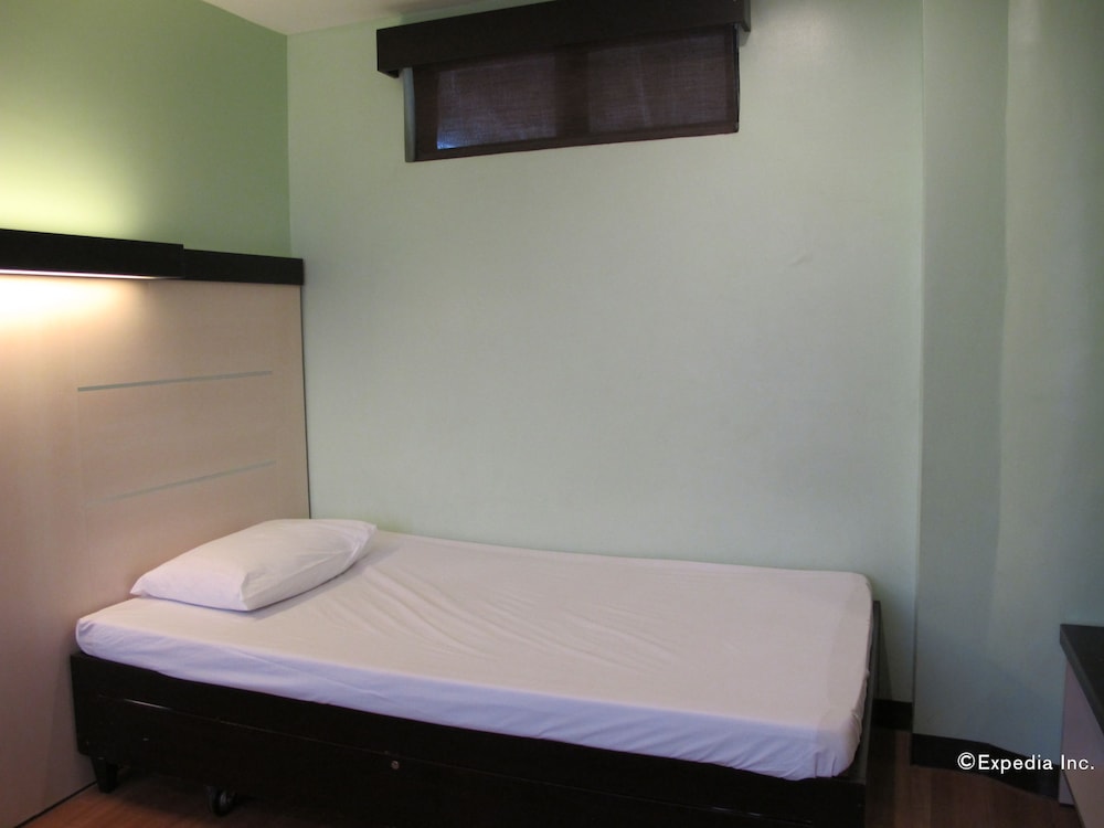 sugbutel family hotel cebu powered by cocotel