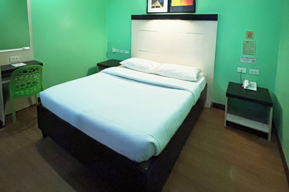 sugbutel family hotel cebu powered by cocotel