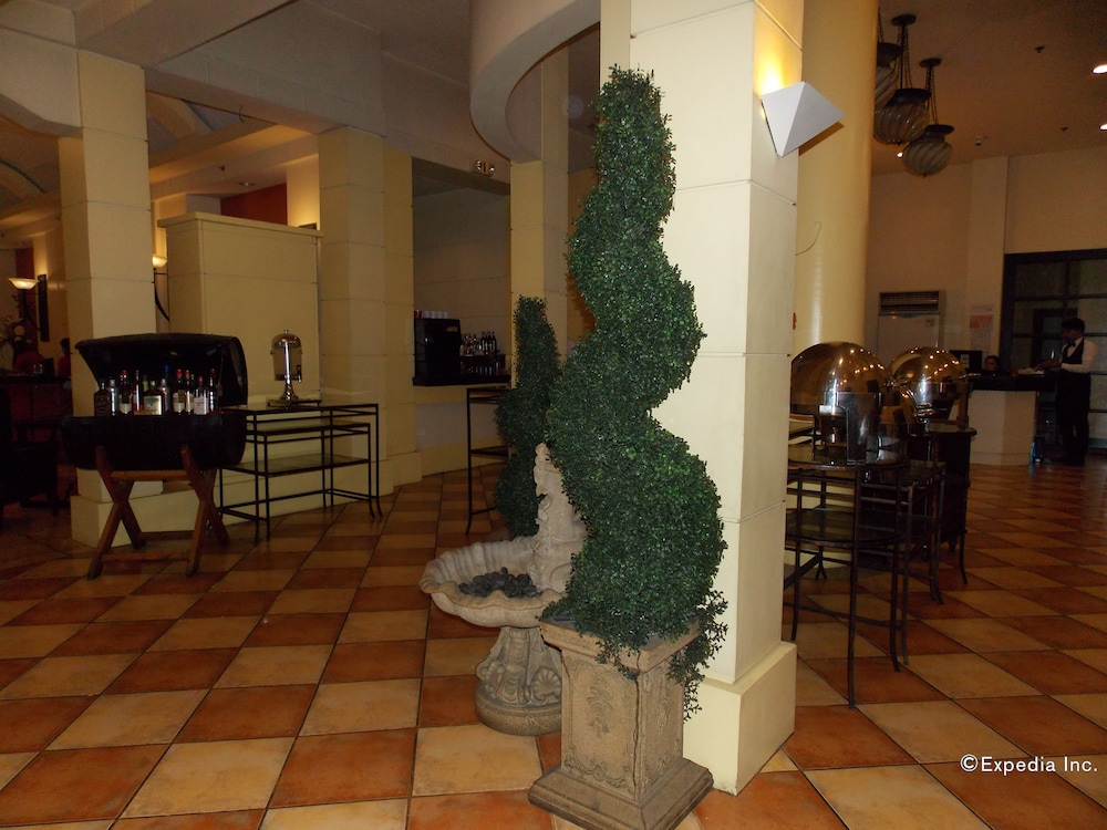 planta centro bacolod hotel and residences