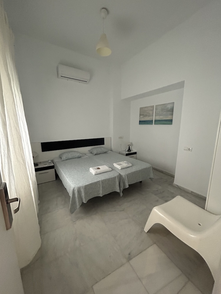 the spot central hostel