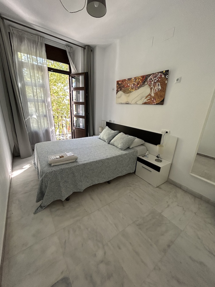 the spot central hostel