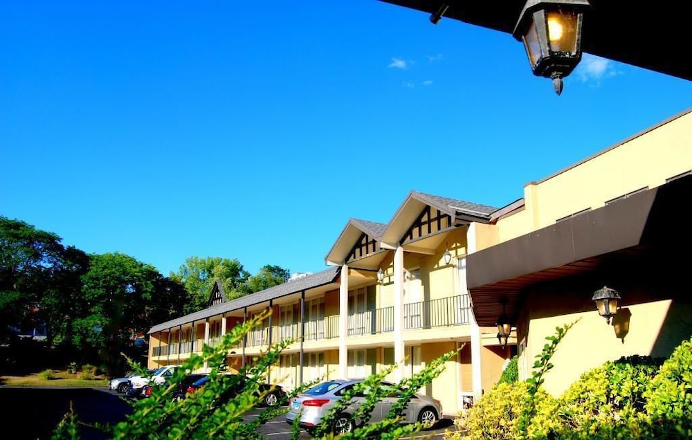 west gate inn nyack