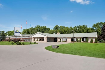 Days Inn By Wyndham Whitmore Lake/Ann Arbor/Brighton,Brighton>>Ann Arbor,3 star