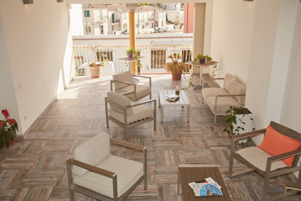 hotel muita di mari