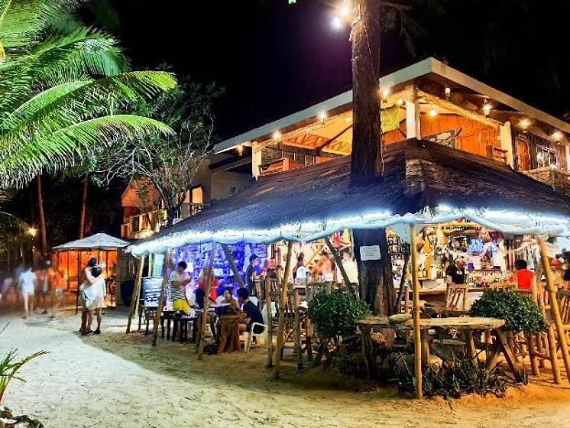 cocoloco boracay beach resort