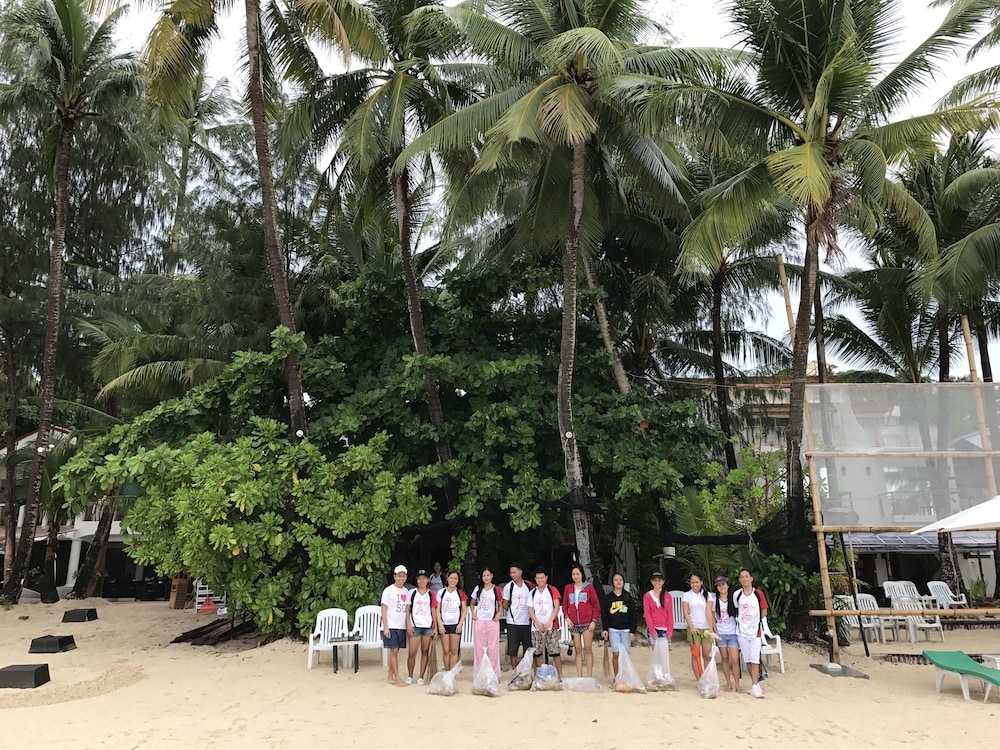 cocoloco boracay beach resort