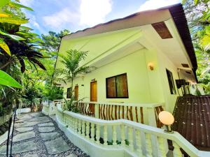 cocoloco boracay beach resort