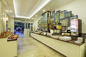 may flower apart hotel