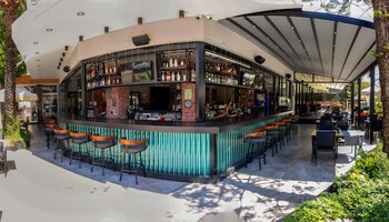 may flower apart hotel