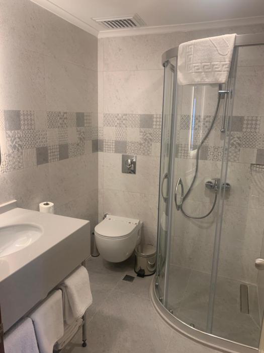 may flower apart hotel