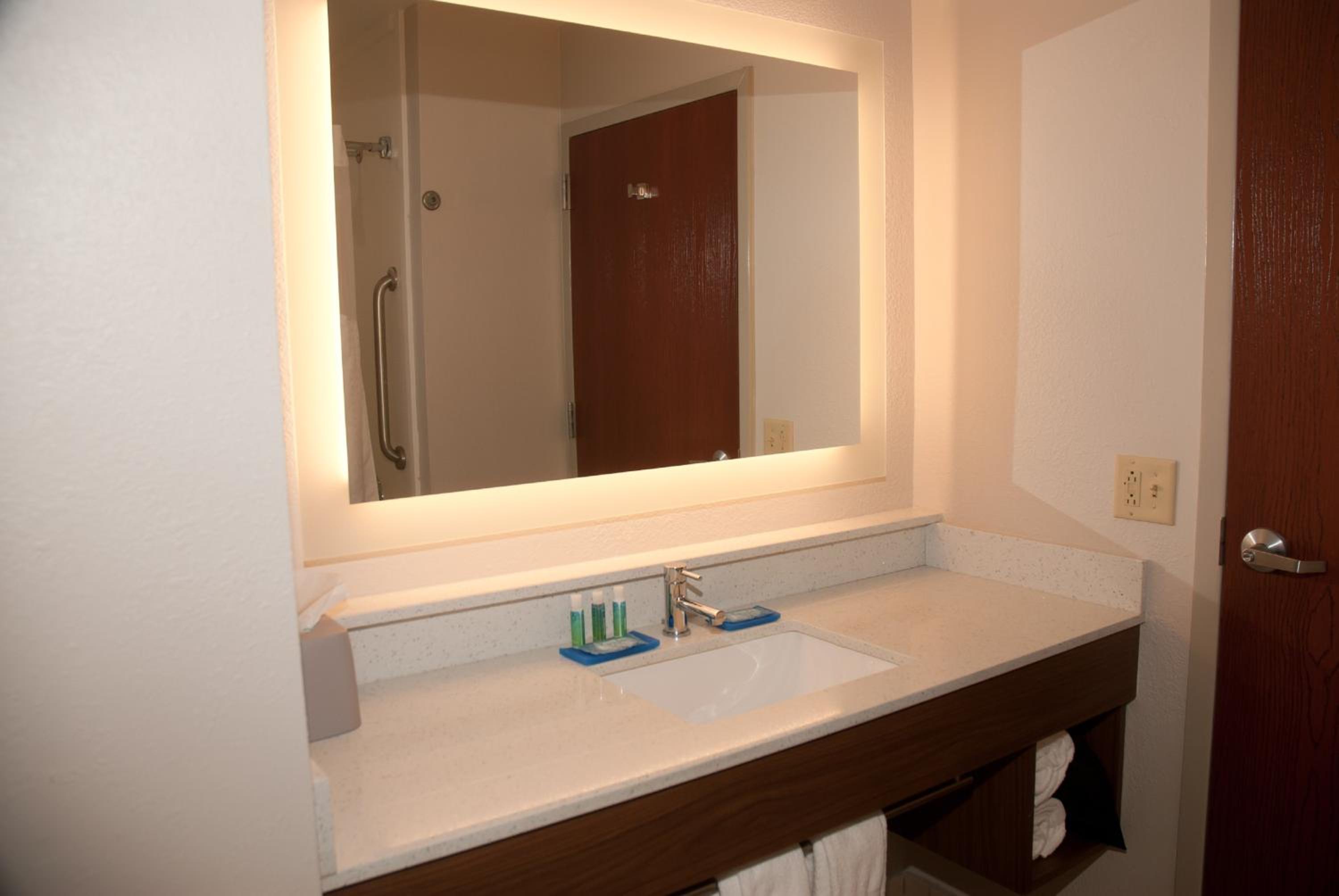holiday inn express hotel and suites athens by ihg