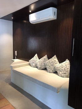 el nido mahogany beach