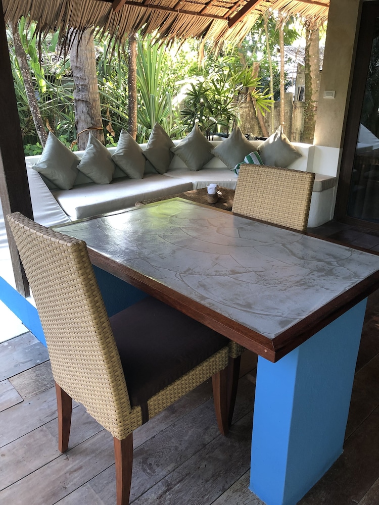 el nido mahogany beach