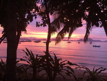 el nido mahogany beach