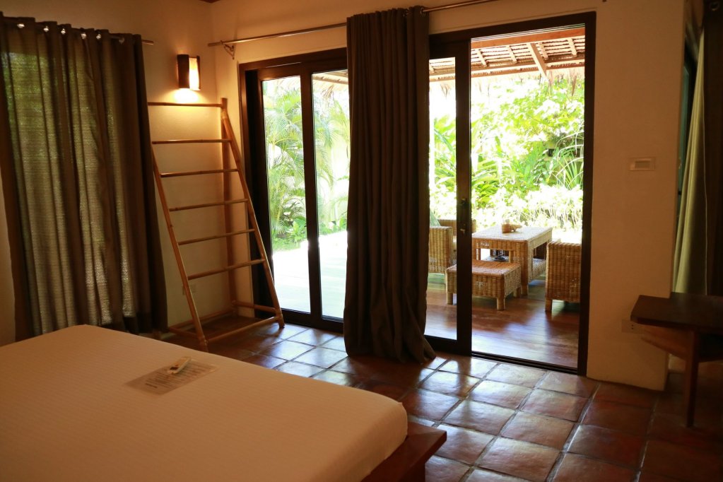 el nido mahogany beach