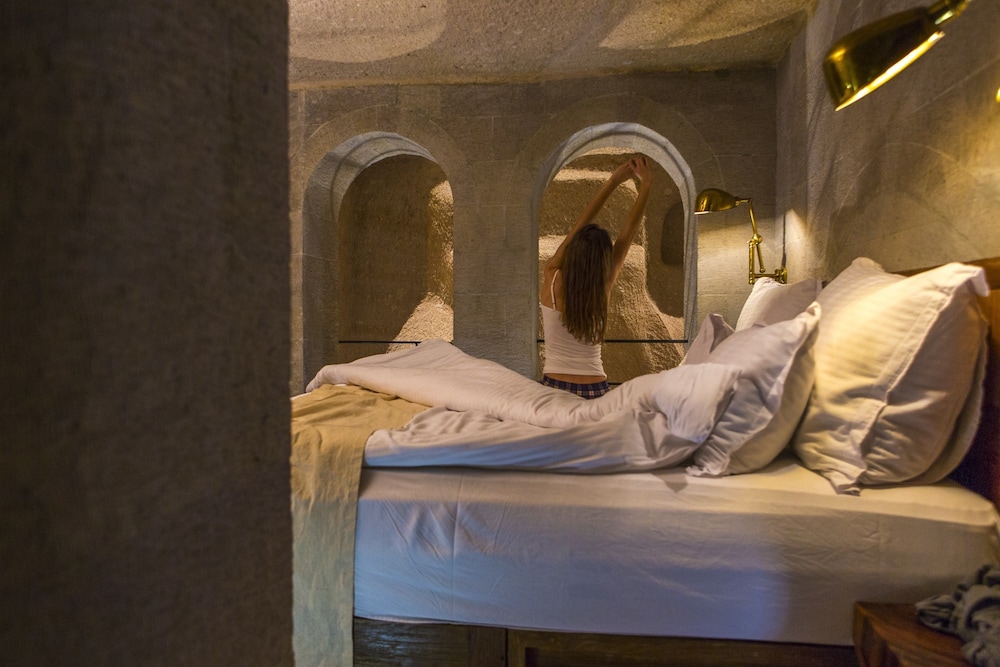 millstone cave suites