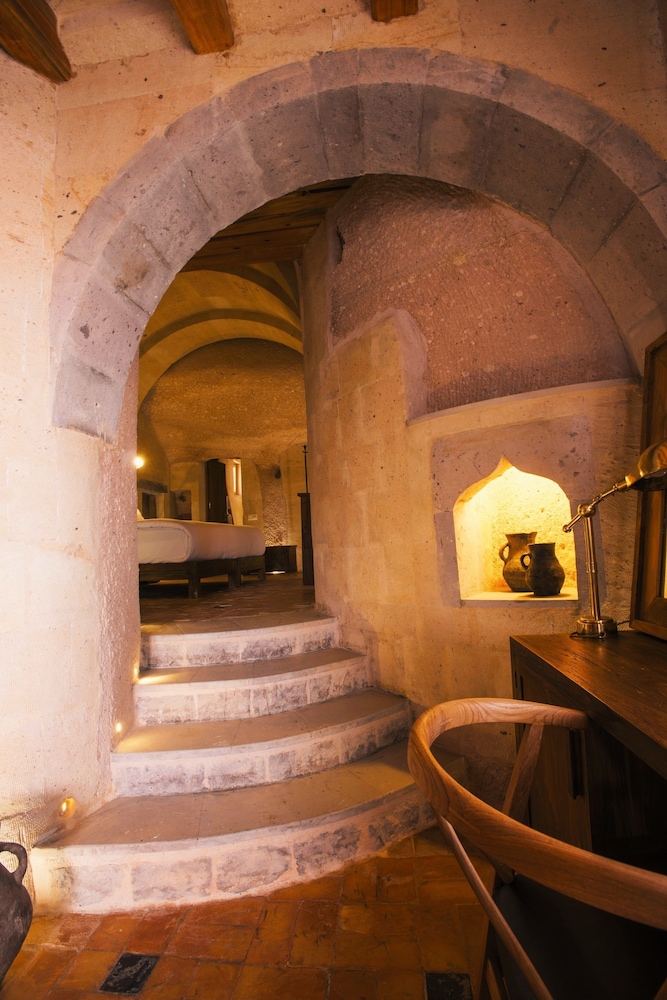 millstone cave suites