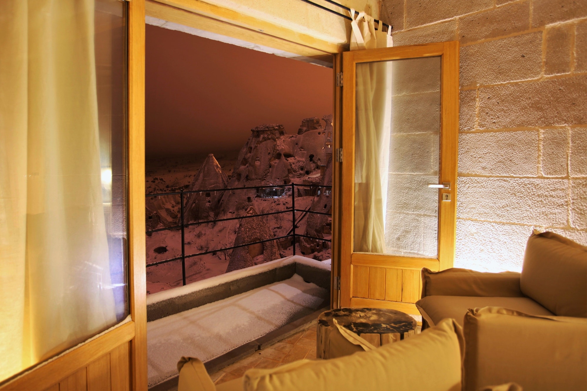 millstone cave suites