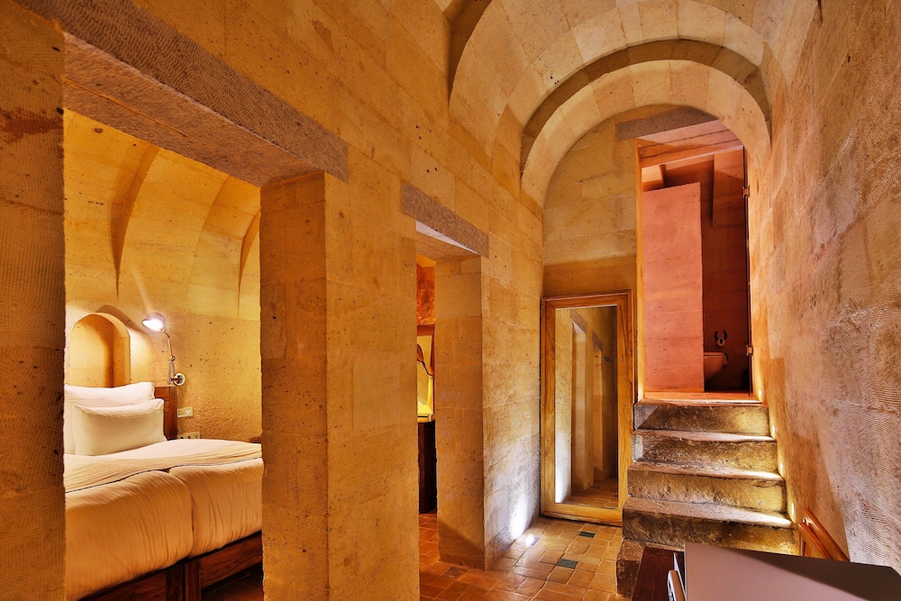 millstone cave suites
