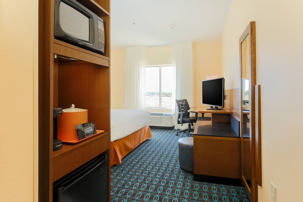 Fairfield Inn & Suites Cotulla,Dilley>>Cotulla,3 star
