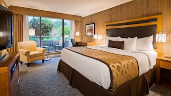 best western plus inner harbour