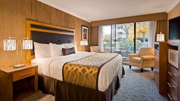 best western plus inner harbour