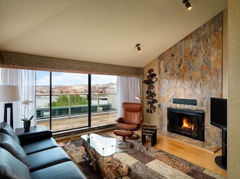 best western plus inner harbour