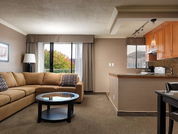 best western plus inner harbour