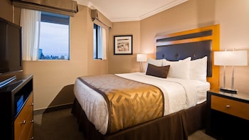 best western plus inner harbour